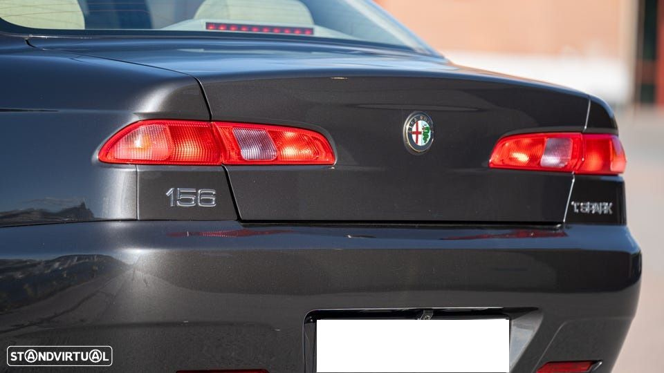 Alfa Romeo 156 1.6 16V Twin Spark Distinctive - 2