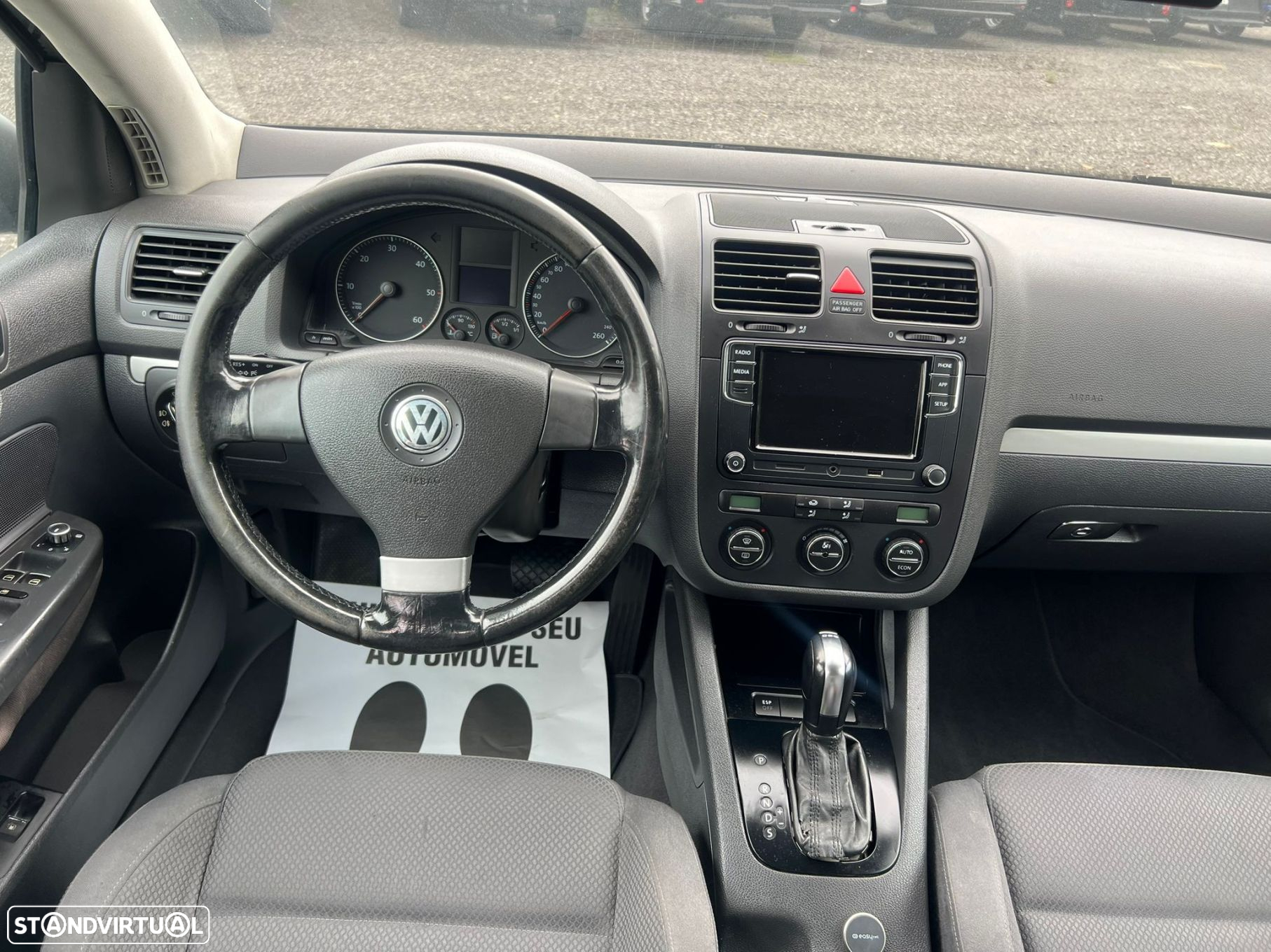 VW Golf 2.0 TDi Sport DSG - 8