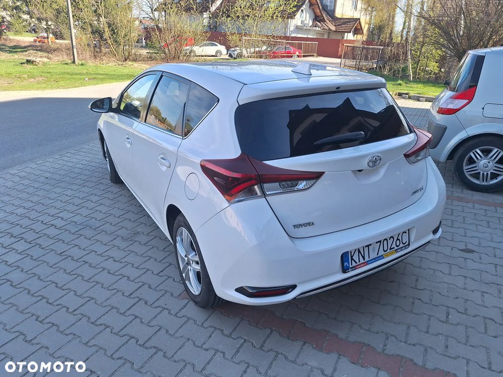 Toyota Auris 1.2 Turbo Design Edition - 17