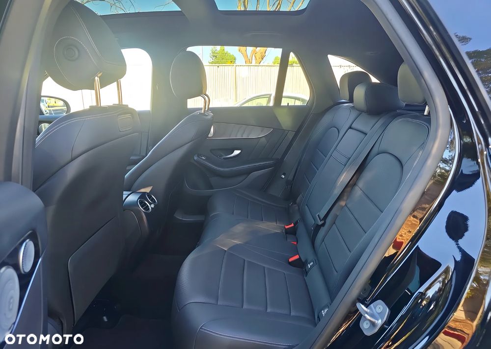 Mercedes-Benz GLC 300 4Matic 9G-TRONIC - 9