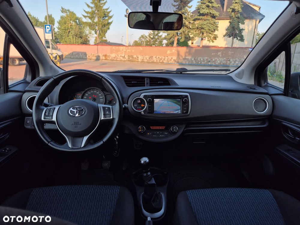 Toyota Yaris 1.33 Premium - 8