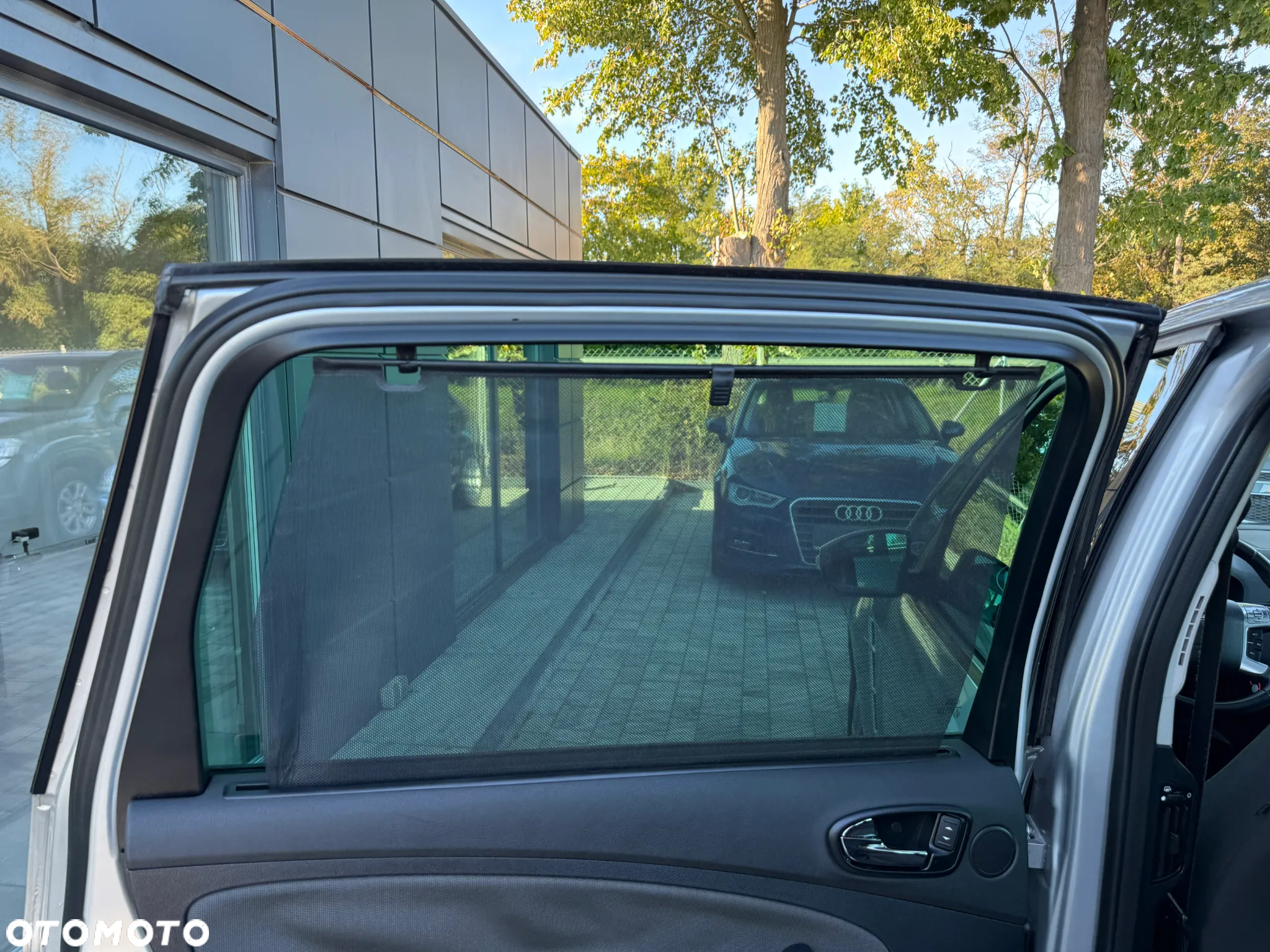 Ford S-Max 2.0 Titanium - 35