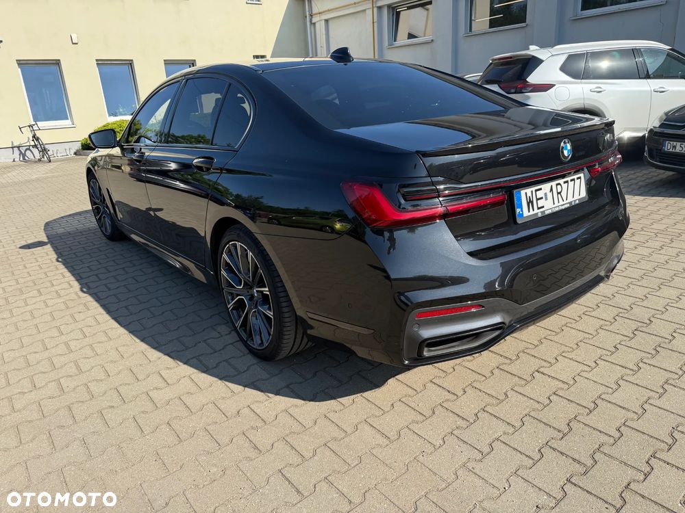 BMW Seria 7 750i xDrive sport - 15