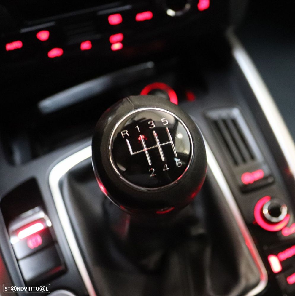 Audi Q5 2.0 TDI Advance - 27