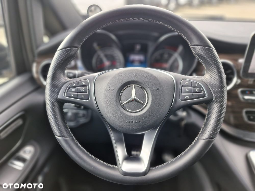 Mercedes-Benz Klasa V 2022