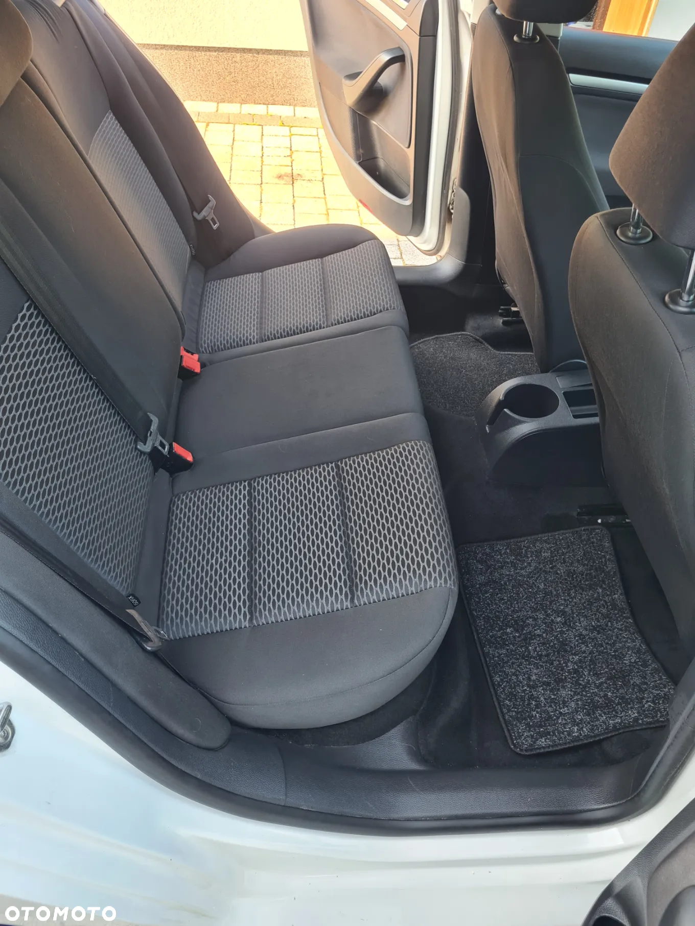Volkswagen Golf 1.6 TDI DPF Trendline - 27