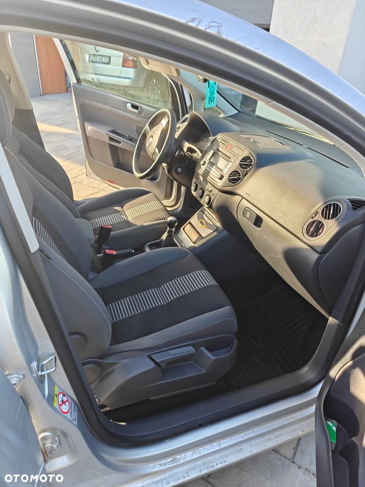 Volkswagen Golf Plus 1.9 TDI DPF United - 12