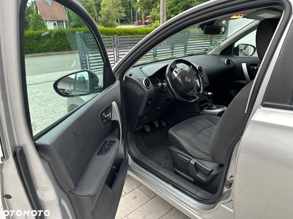 Nissan Qashqai - 2