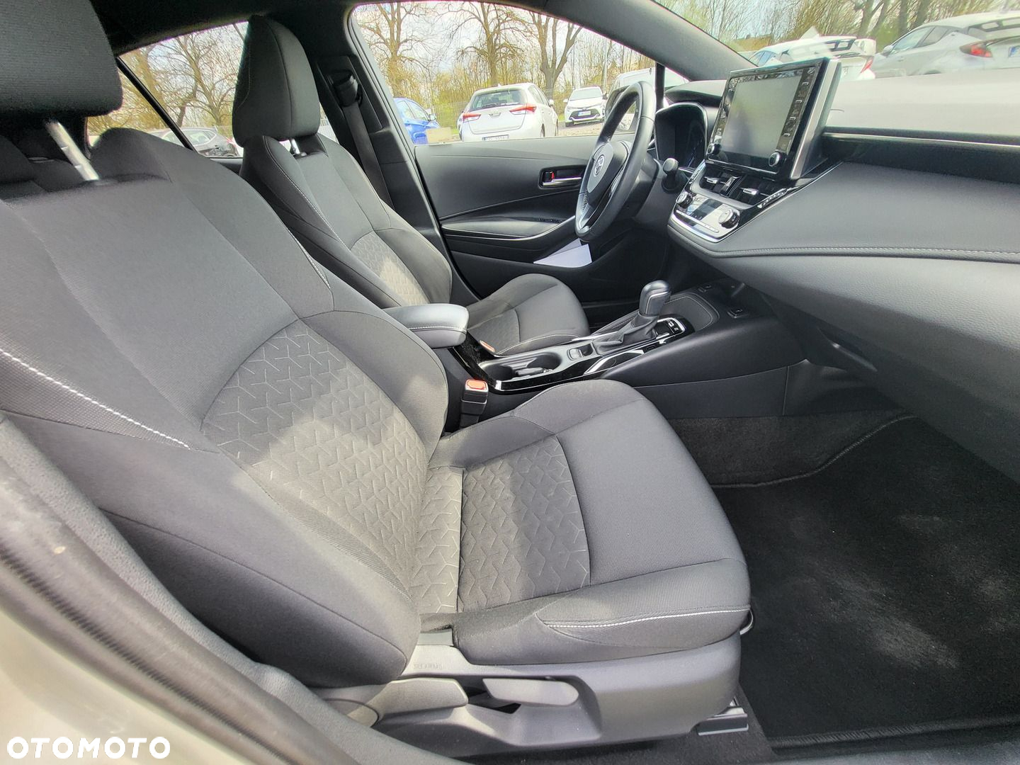 Toyota Corolla 1.8 Hybrid Comfort - 21