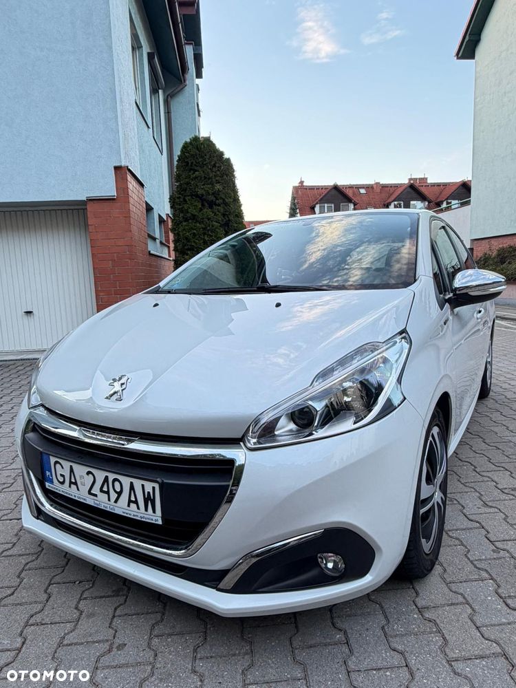Peugeot 208 1.2 PureTech Style - 1