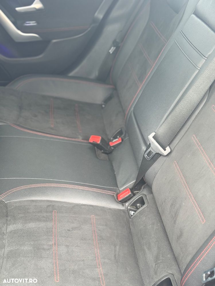 Mercedes-Benz CLA 180 7G-DCT AMG Line - 5