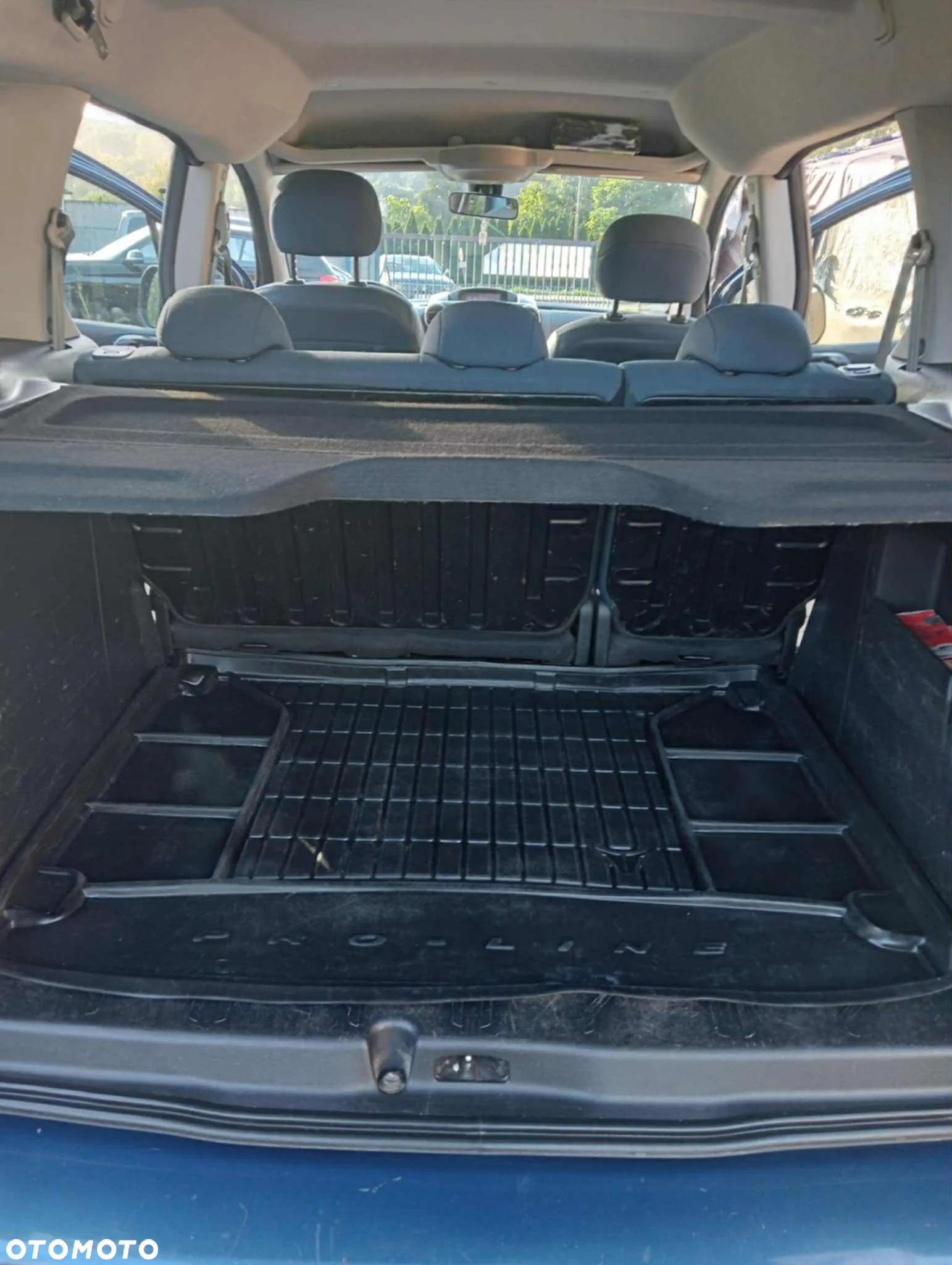 Citroën Berlingo II 1.6 HDi Multispace - 12
