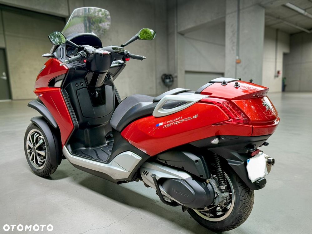 Peugeot Metropolis - 4