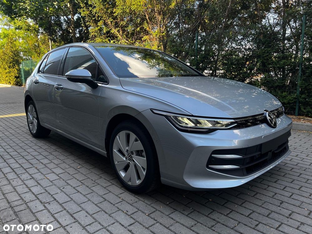 Volkswagen Golf - 11