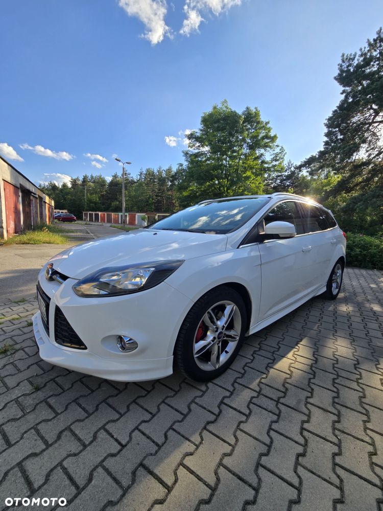 Ford Focus 1.6 EcoBoost Gold X (Trend) - 38