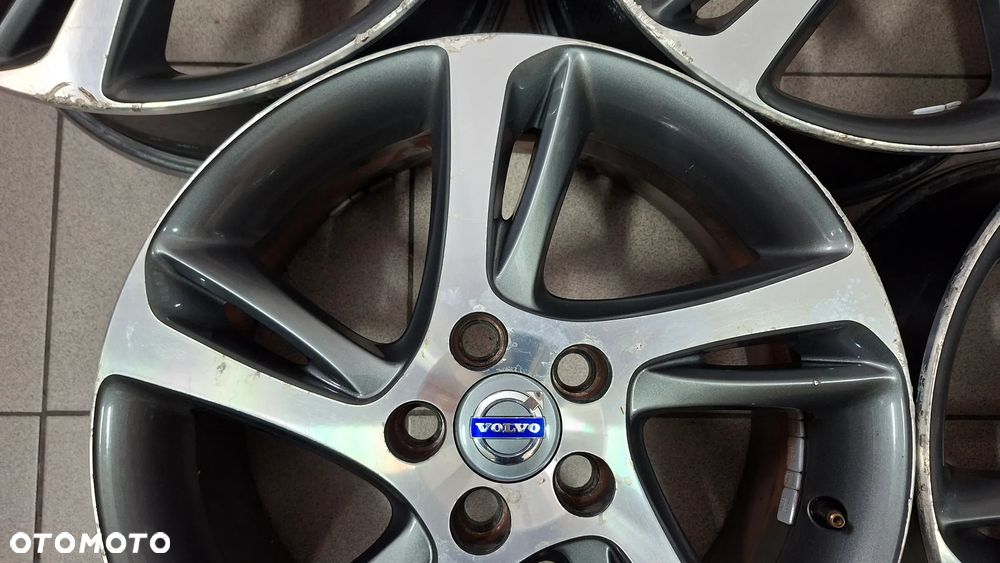 Felgi Aluminiowe 17 Volvo S40 V50 C30 5x108 ET 52.5 - 4
