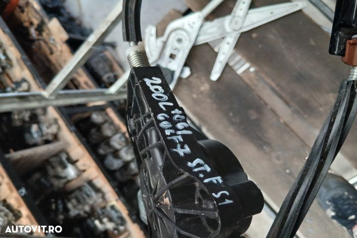 Macara geam fata stanga electrica 5Q0959801B 5Q0959801B Volkswagen VW - 6