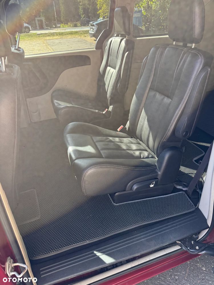 Chrysler Town & Country 3.6 Touring - 14