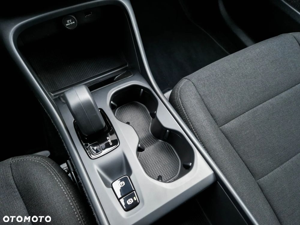Volvo XC 40 T3 Momentum Core - 12
