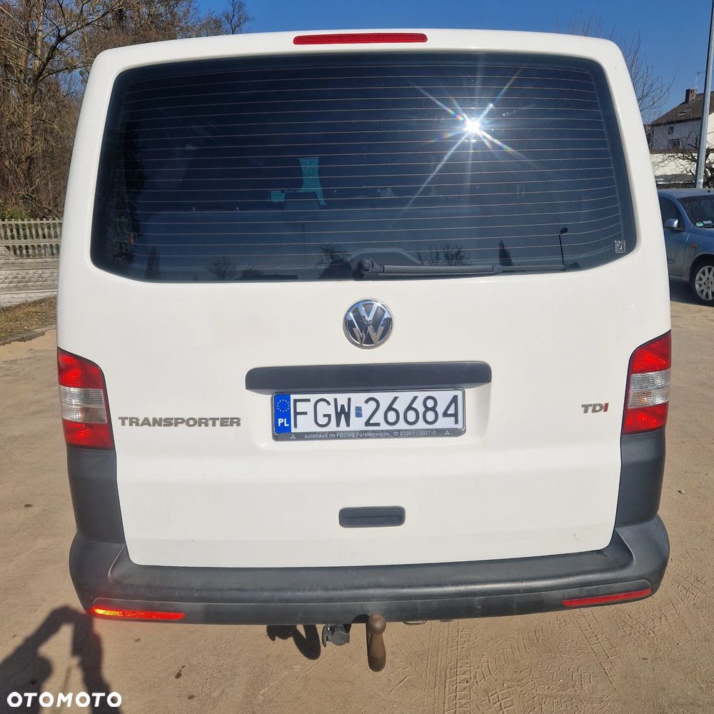 Volkswagen Caravelle - 4