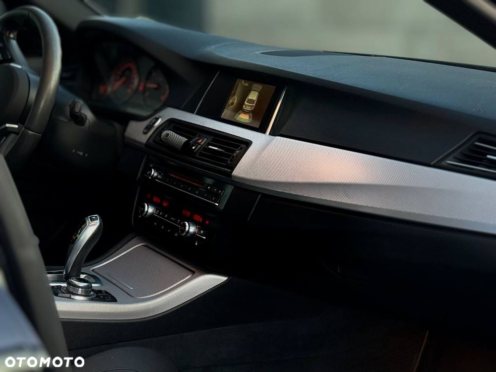 BMW Seria 5 520d Touring M Sport Edition - 29
