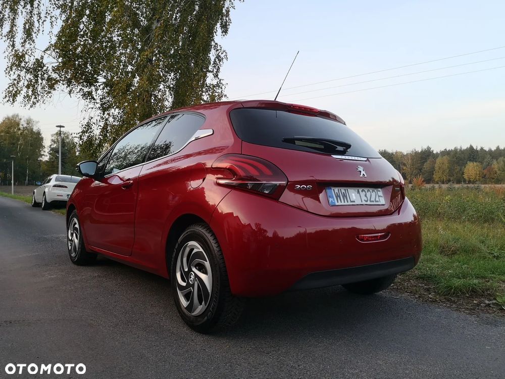 Peugeot 208 1.2 PureTech Allure S&S - 6