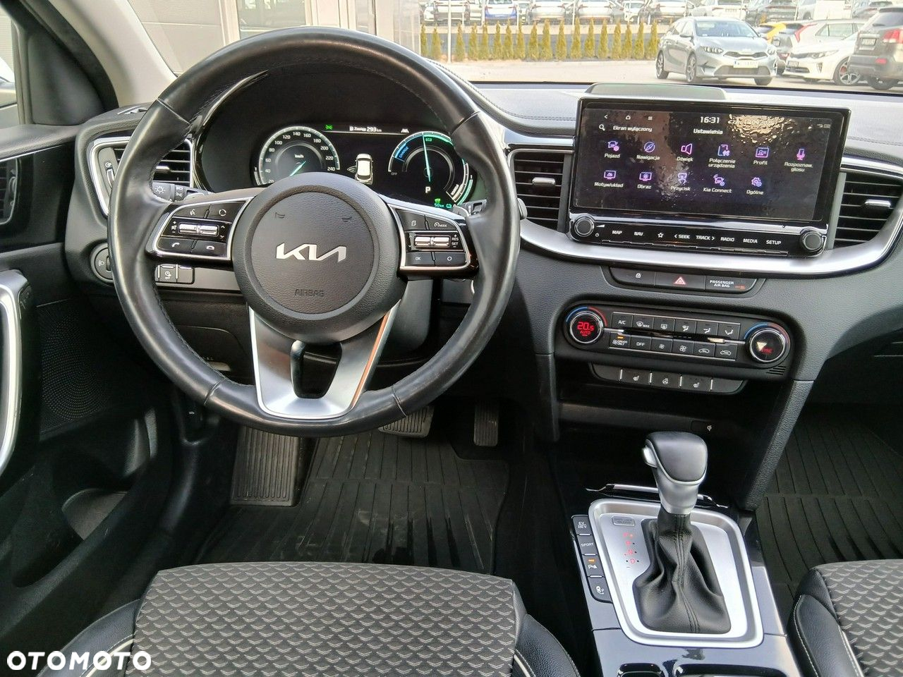 Kia XCeed - 17