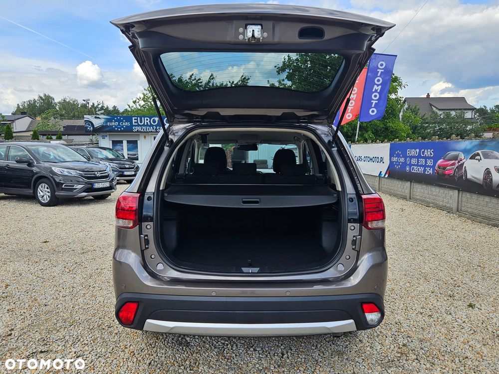 Mitsubishi Outlander 2.0 City Style 2WD - 19