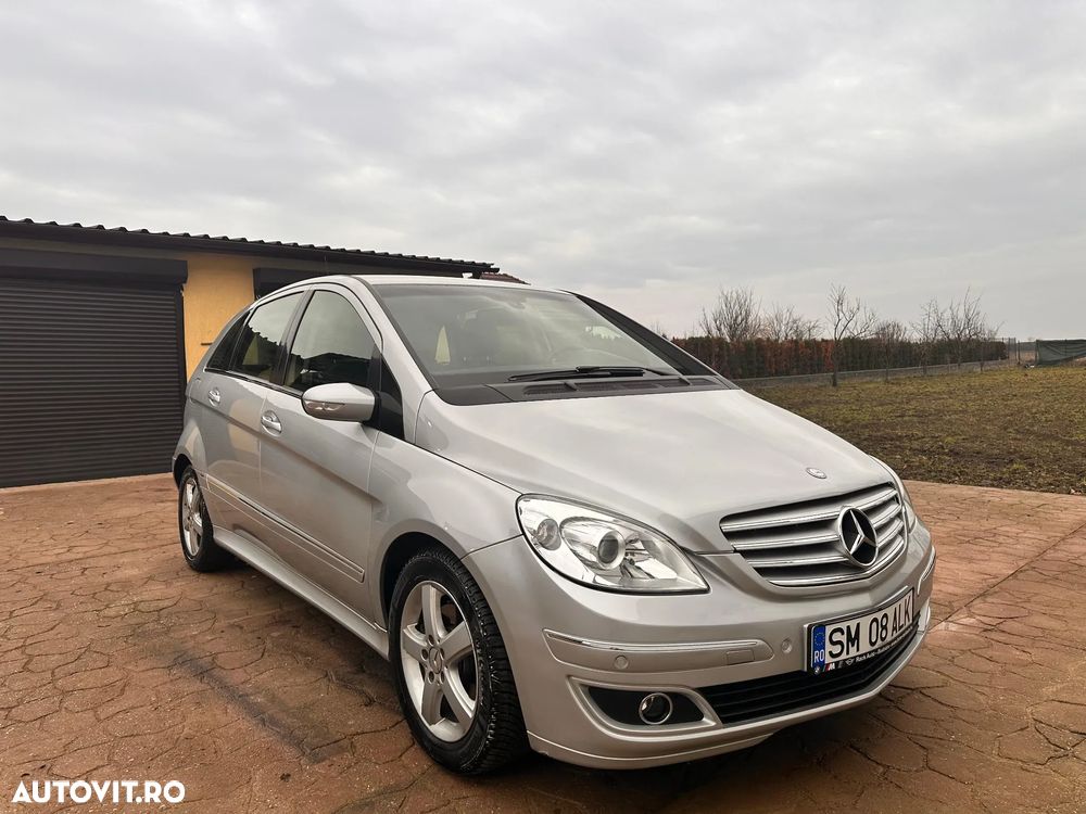 Mercedes-Benz B 180 - 1