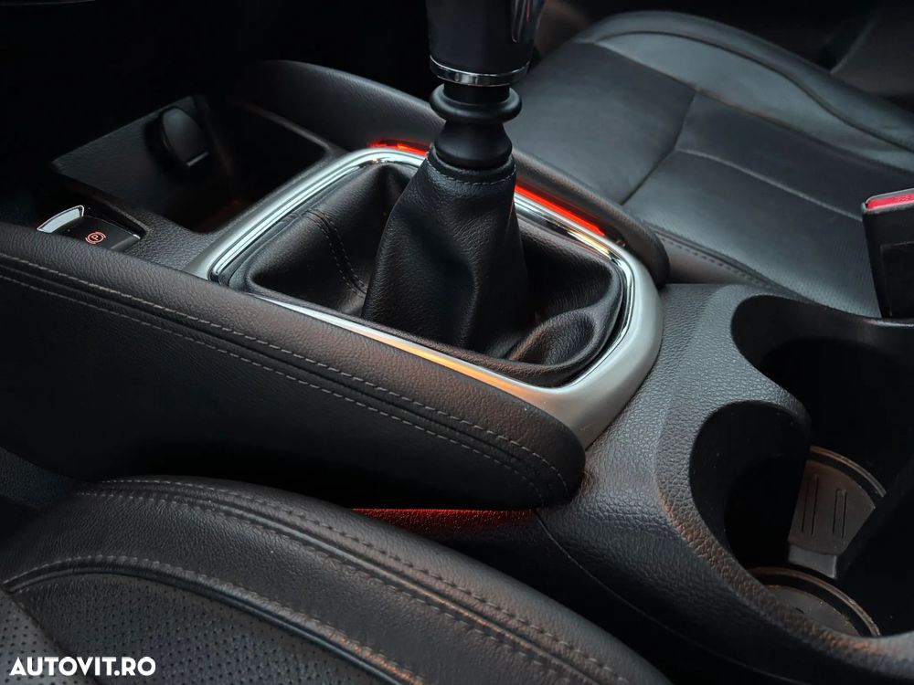 Nissan Qashqai 1.6 DCI TEKNA+ - 22