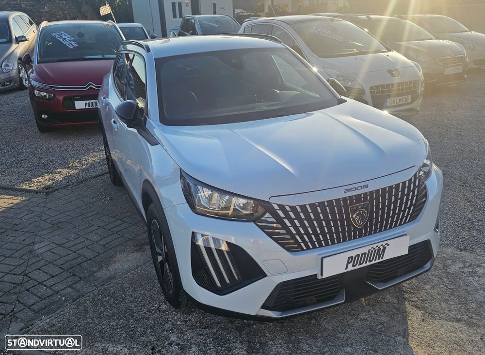 Peugeot 2008 1.2 PureTech Allure - 3