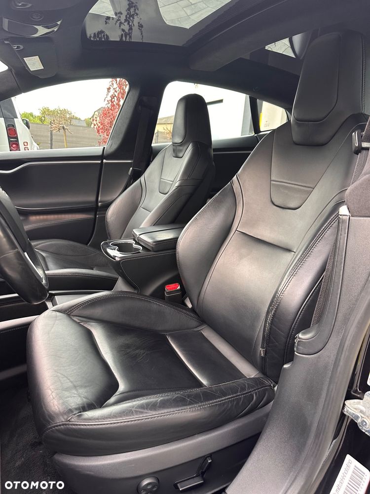 Tesla Model S - 18
