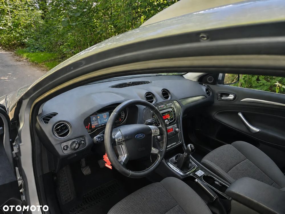 Ford Mondeo 2.0 Titanium - 10