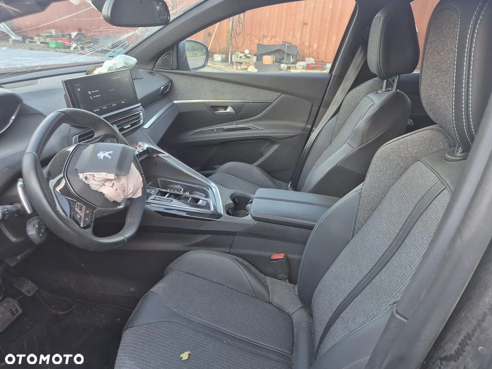 Peugeot 3008 1.2 PureTech Allure Pack S&S EAT8 - 27