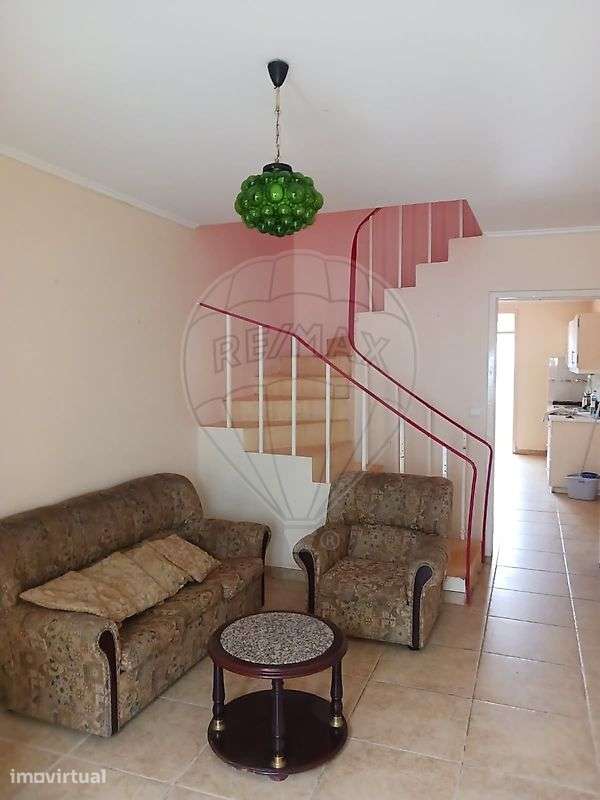 Moradia T2 para venda - Grande imagem: 2/9