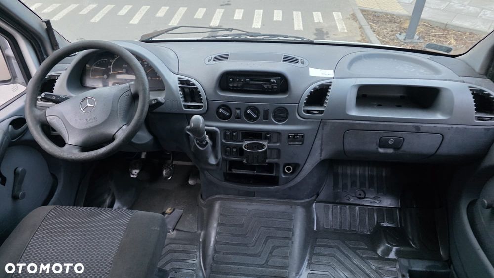 Mercedes-Benz Sprinter - 7