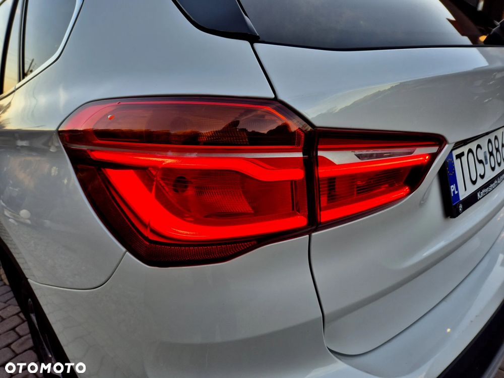 BMW X1 sDrive18d xLine - 24