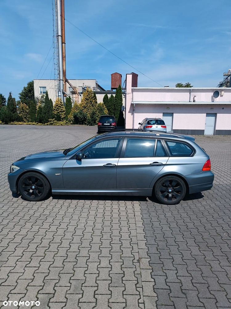 BMW Seria 3 318i - 3