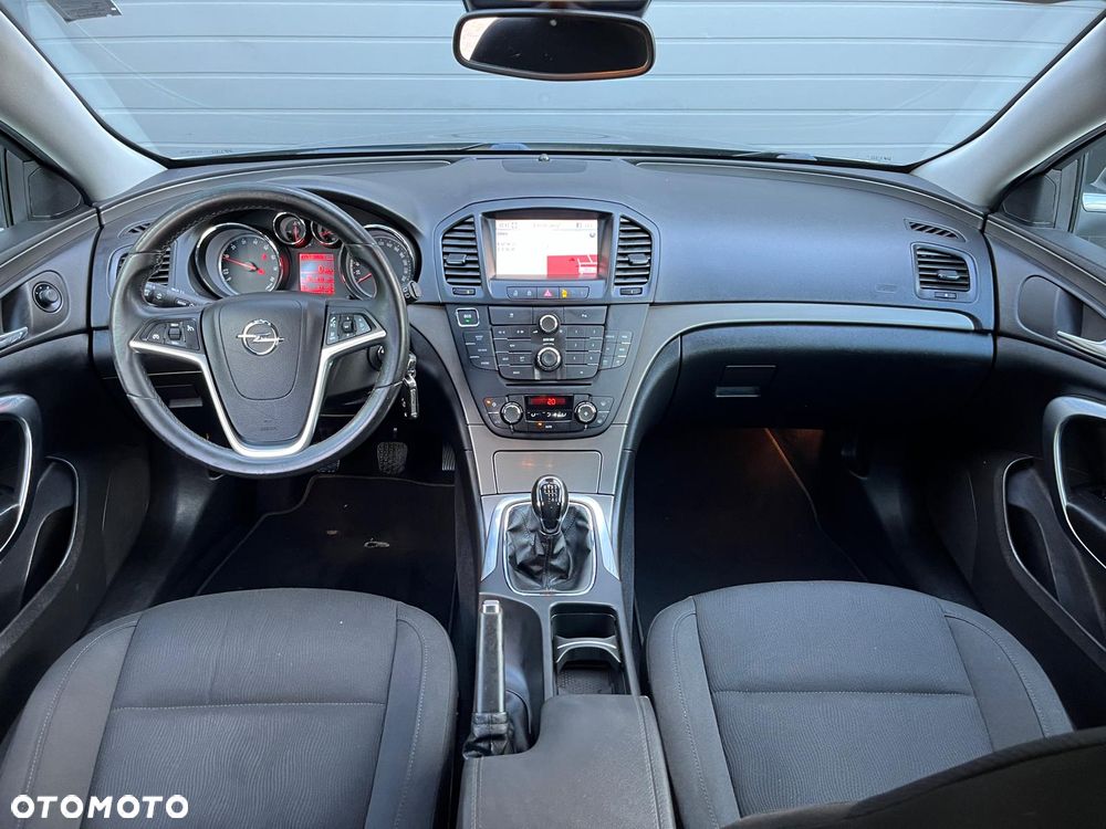 Opel Insignia - 11