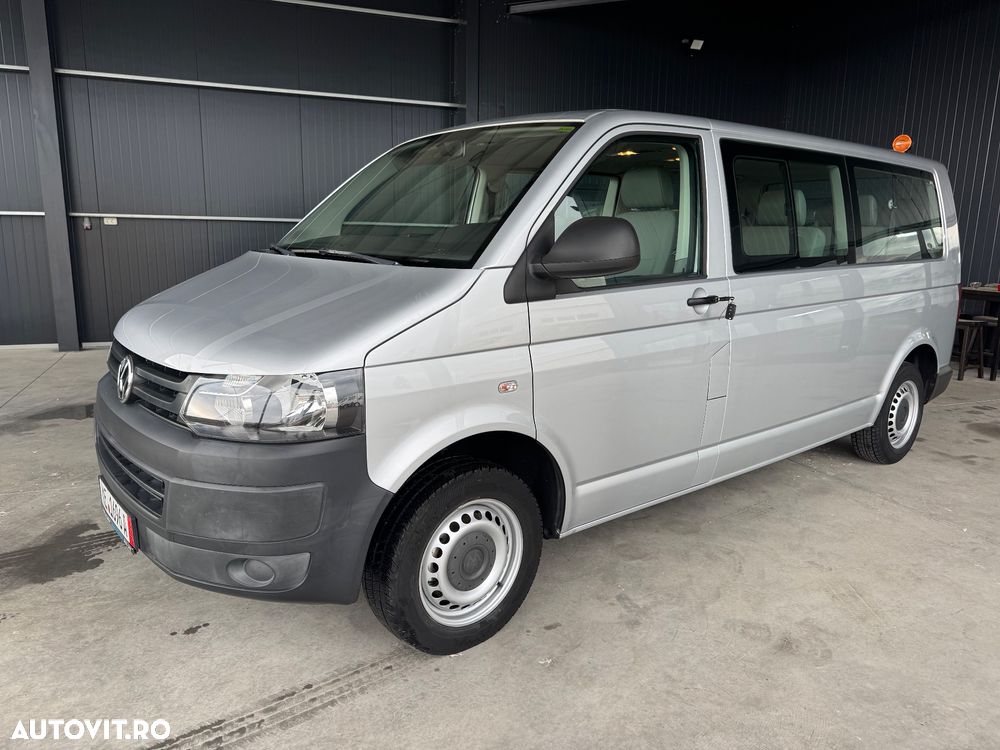 Volkswagen Caravelle - 2
