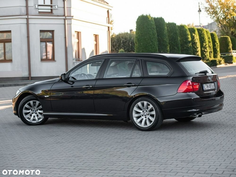 BMW Seria 3 318d Sport Line - 14