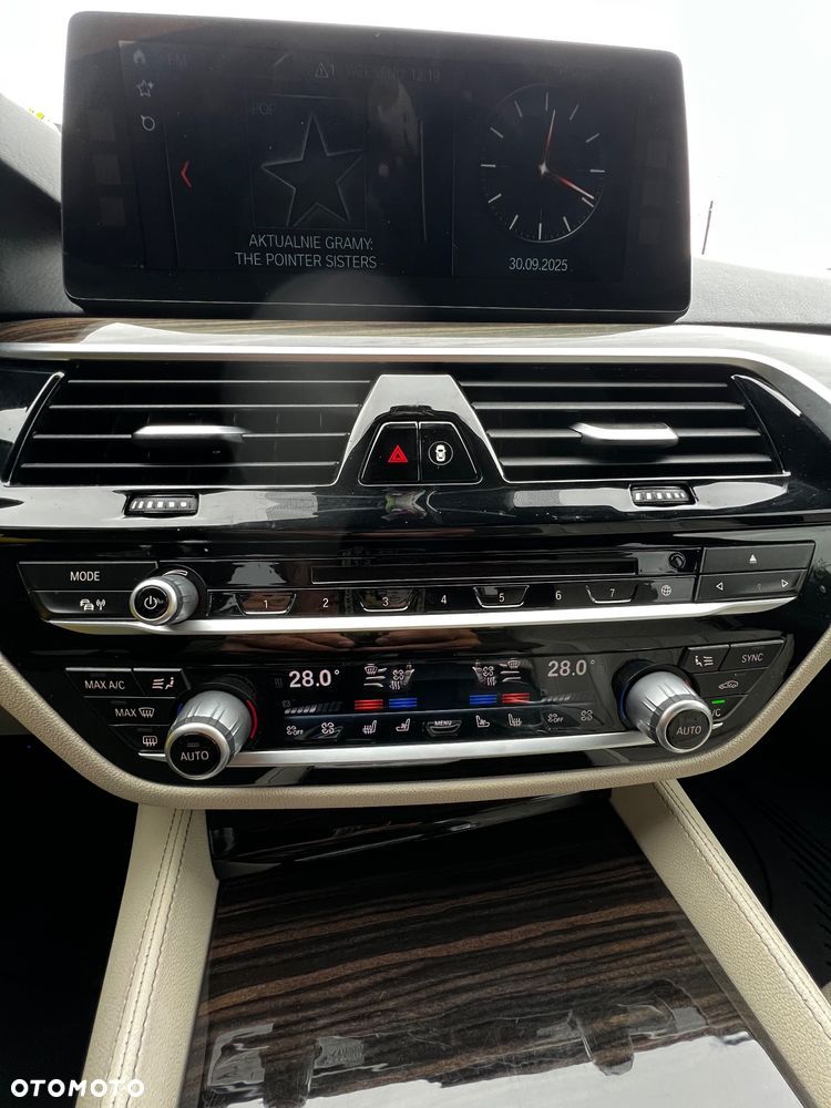 BMW Seria 5 520d xDrive M Sport sport - 15