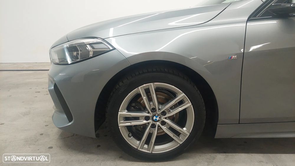 BMW 116 d Pack Desportivo M - 5
