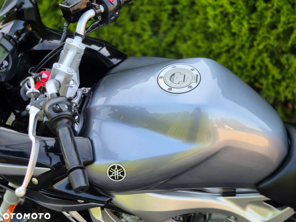 Yamaha FZ6 - 21