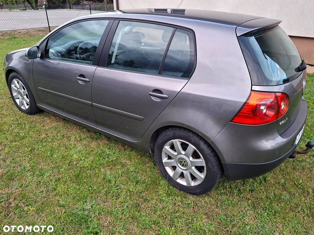 Volkswagen Golf - 1