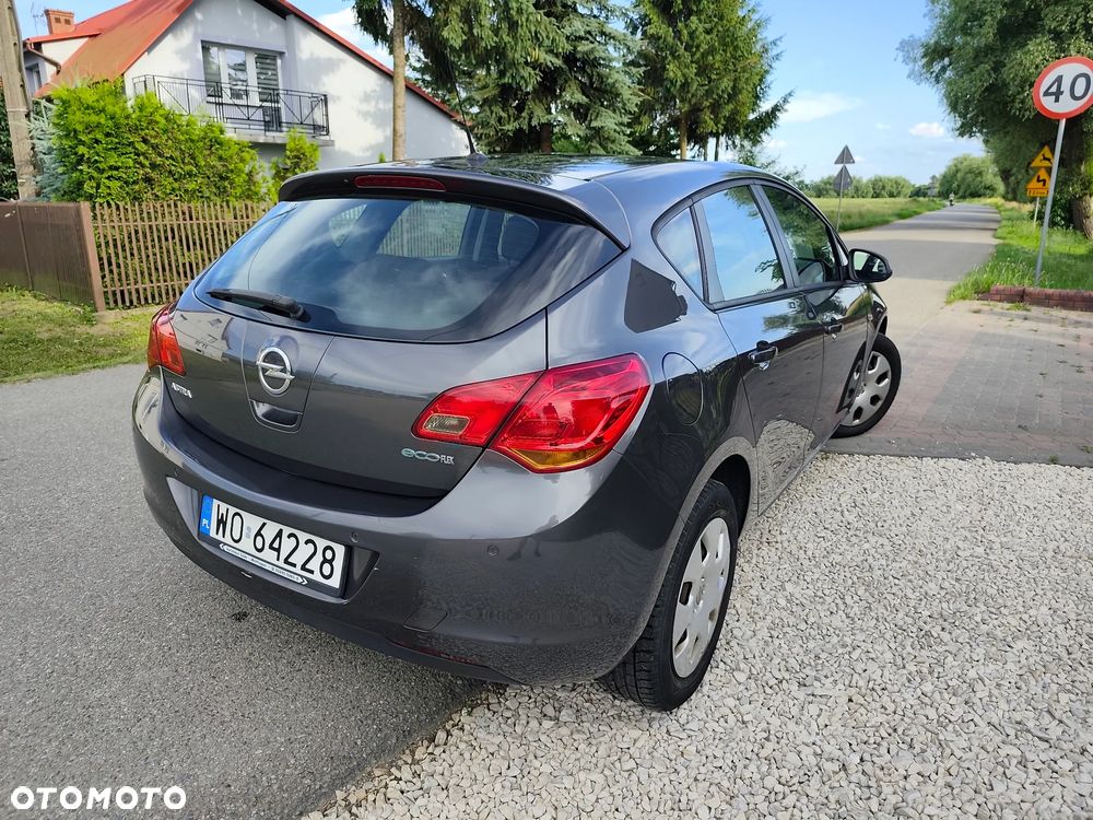 Opel Astra 1.4 - 4