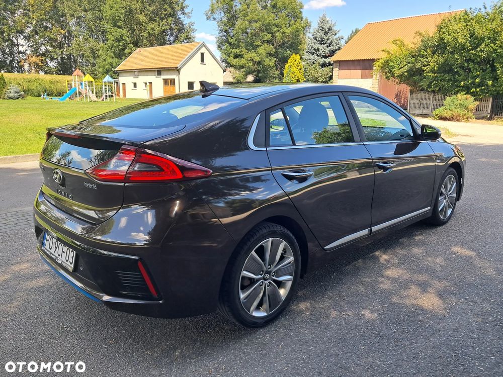 Hyundai IONIQ Hybrid Premium - 13