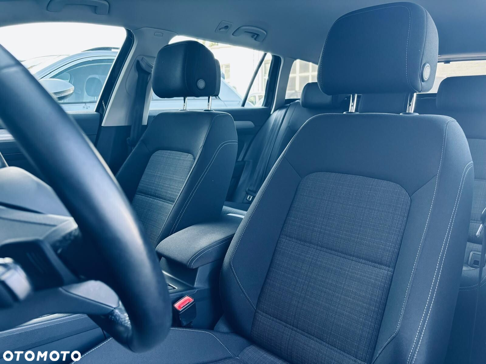 Volkswagen Passat 2.0 TDI Business DSG - 11
