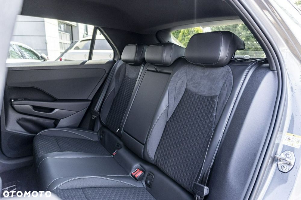 Volkswagen T-Roc - 19