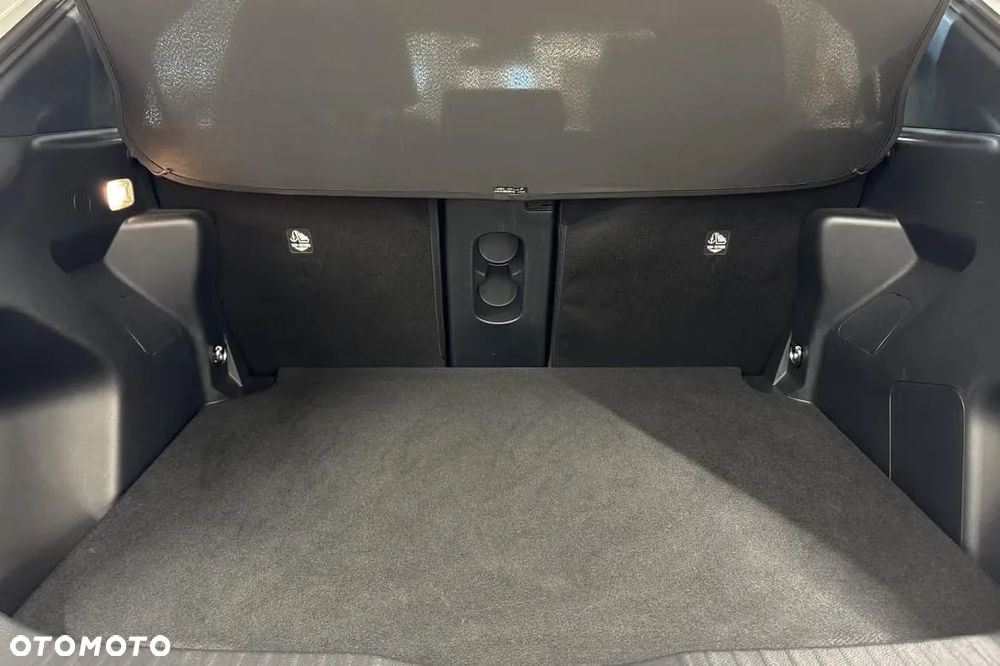 Toyota Yaris Cross - 12